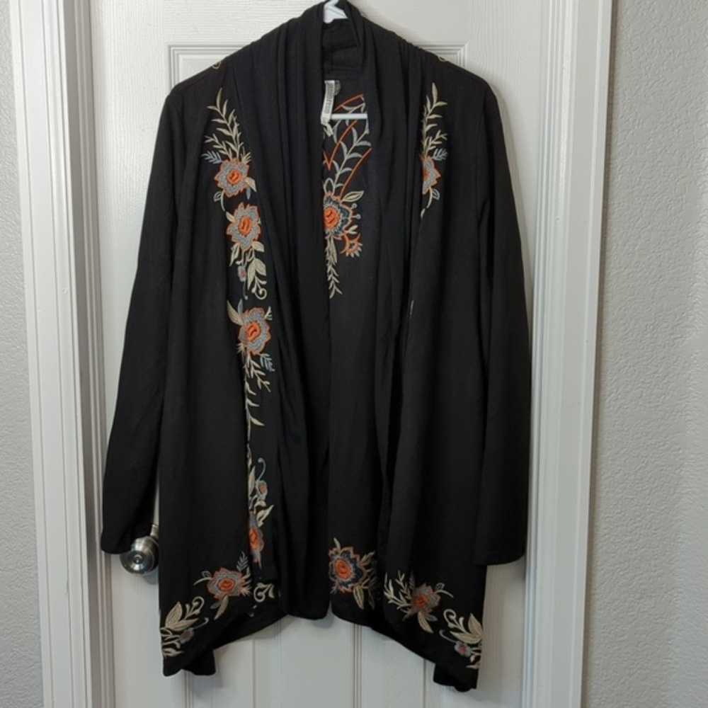 Monoreno Embroidered Open Front Cardigan Sweater Asymmetrical Hem Size M